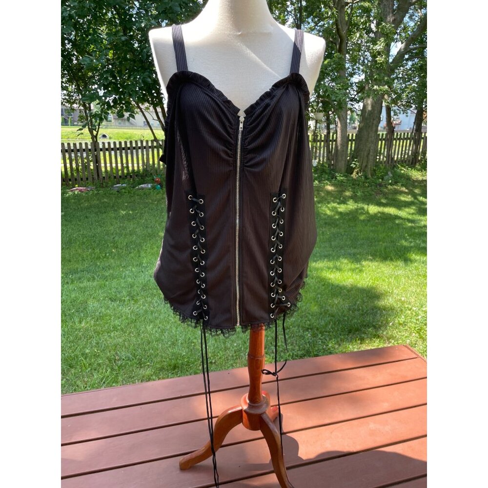 Gothic Corset Style Black Sleeveless Top 5XL With Zipper & Lace-Up Details